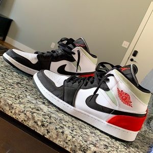 Jordan 1s Mid